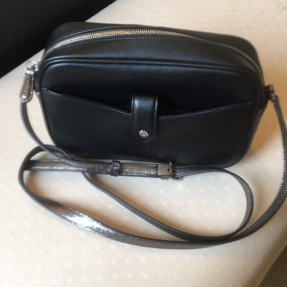 G.I.L.I Black Crossbody